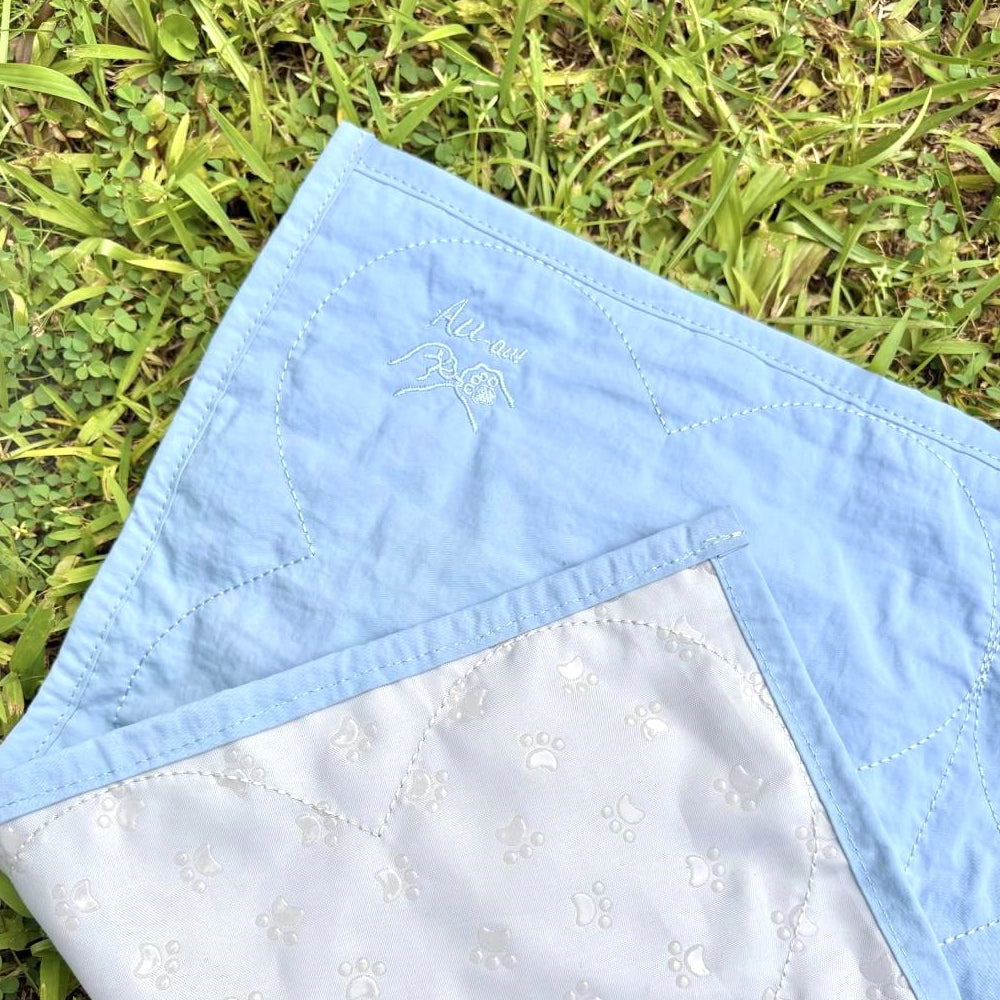 Four Leaf Heaven Traval Mat for Dogs & Cats - Image 9